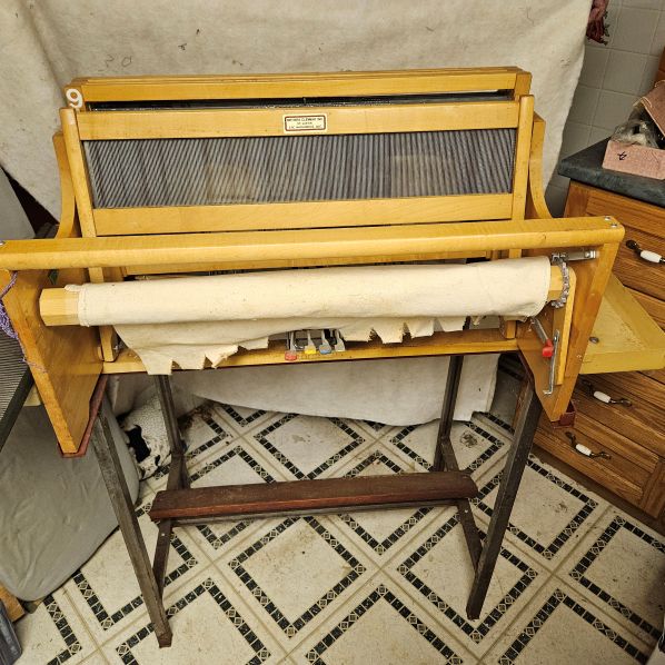 For Sale: 4 Harness Jack Style Table Loom (Toronto, ON)